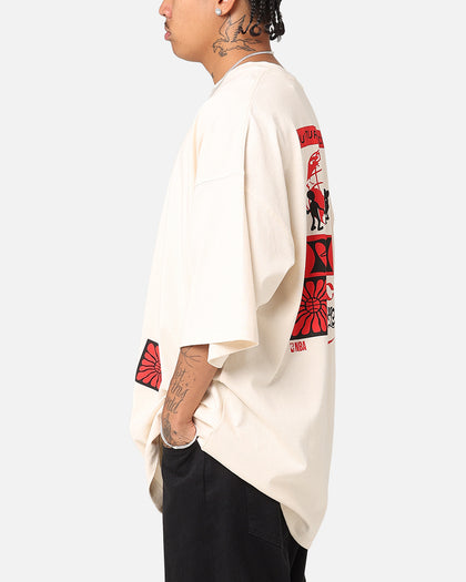 Nike Chicago Bulls NBA Courtside Oversized T-Shirt Pure