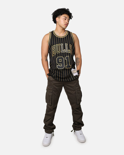 Mitchell & Ness Chicago Bulls Dennis Rodman '97-98 Swingman Jersey Black/Gold