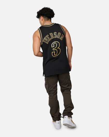 Mitchell & Ness Philadelphia 76ers Allen Iverson '00-01 Swingman Jersey Black/Gold
