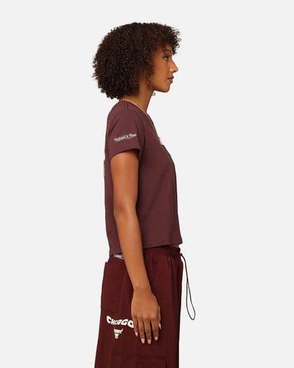 Mitchell & Ness Women's Chicago Bulls Wavey Text Shrunken Baby T-Shirt Fudge