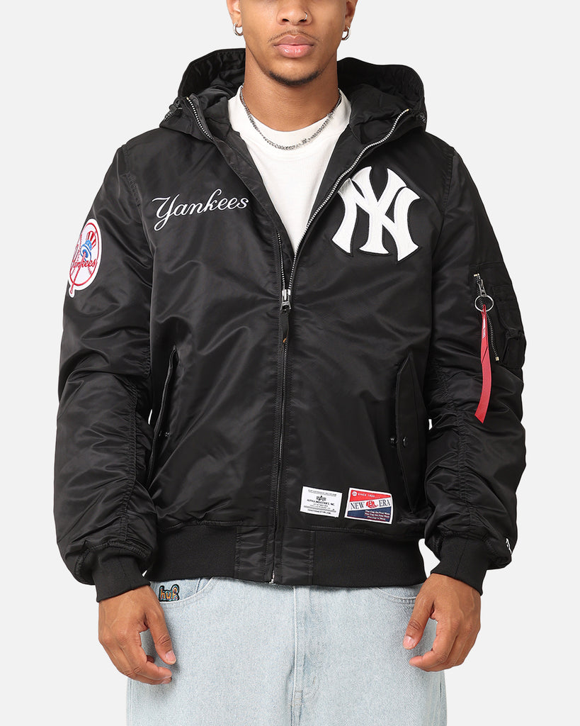 New Era New York Yankees Alpha Industries L-2B Hooded Bomber