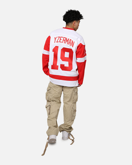 Mitchell & Ness Detroit Red Wings Steve Yzerman '83-84 Jersey White
