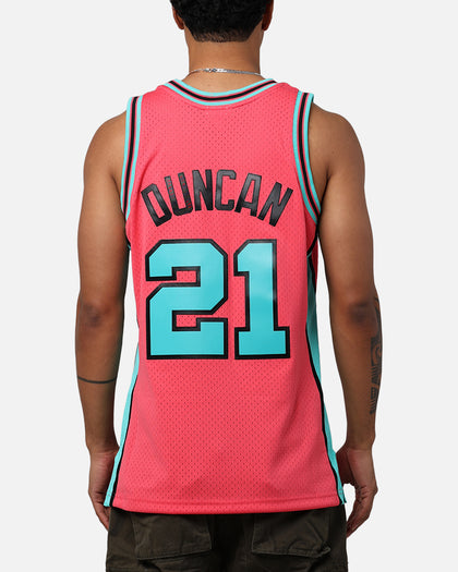 Mitchell & Ness San Antonio Spurs Tim Duncan 'Spurs 2014 Champs' '98-99 Swingman Jersey Pink