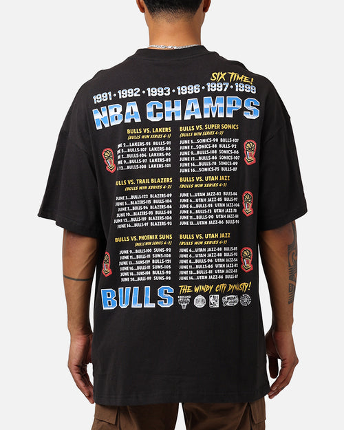 Mitchell & Ness Chicago Bulls Six Time T-Shirt Black