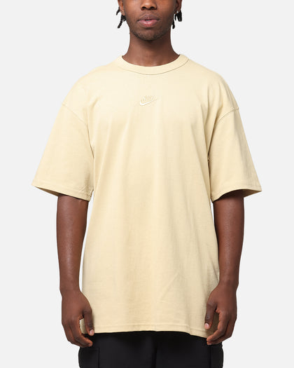 Nike Sportswear Premium Essentials Sustainable T-Shirt Team Gold