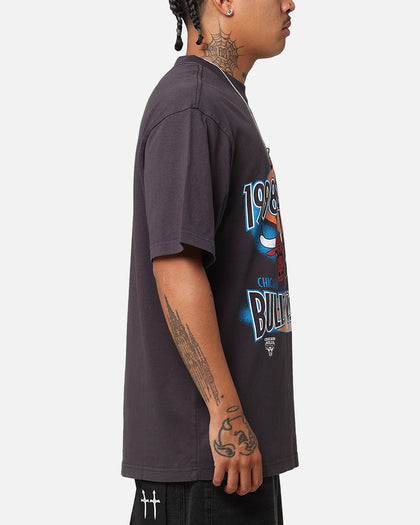 Mitchell & Ness Chicago Bulls Vs. Utah Jazz 1998 Finals T-Shirt Overdyed Black