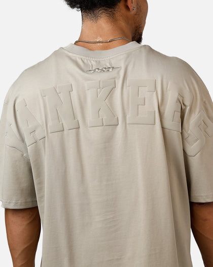 Pro Standard New York Yankees Wingspan T-Shirt Taupe