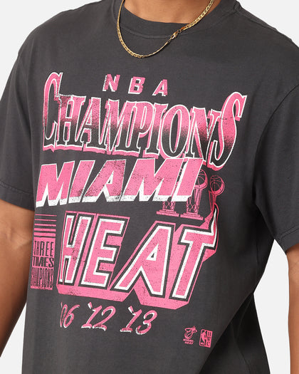 Mitchell & Ness Miami Heat Championship Neon T-Shirt Overdyed Black