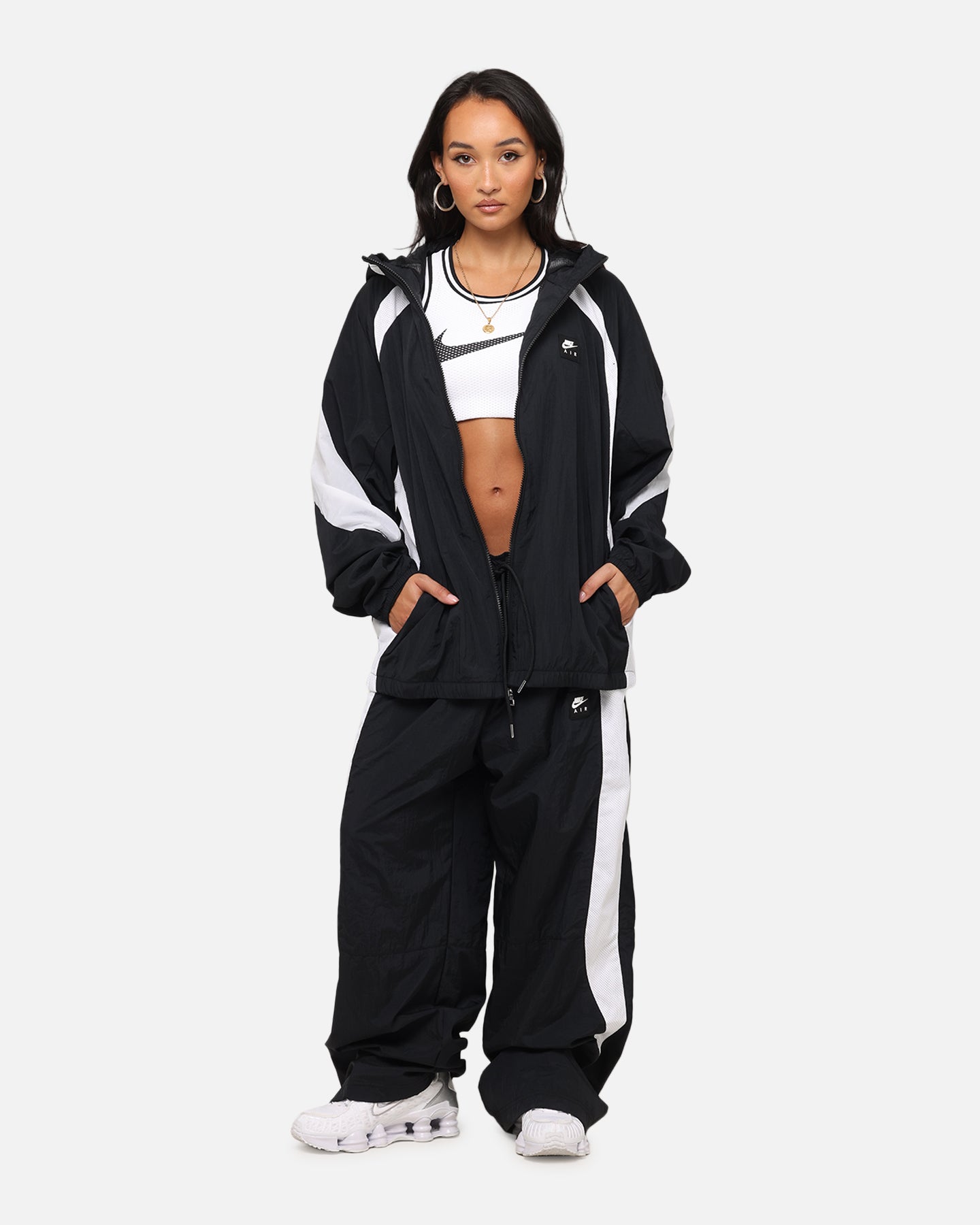 black and white nike windbreaker outfit