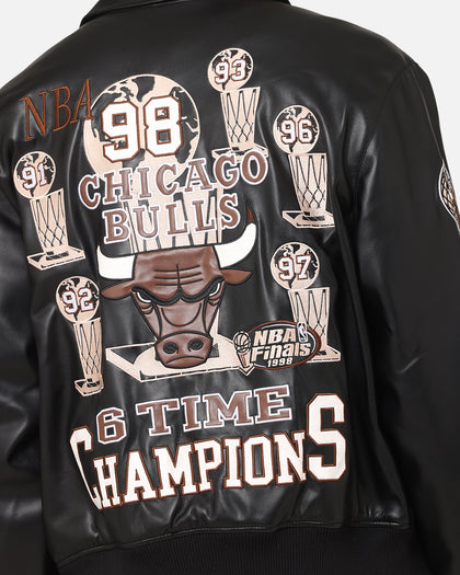 Mitchell & Ness Chicago Bulls 6 Time Jacket Black