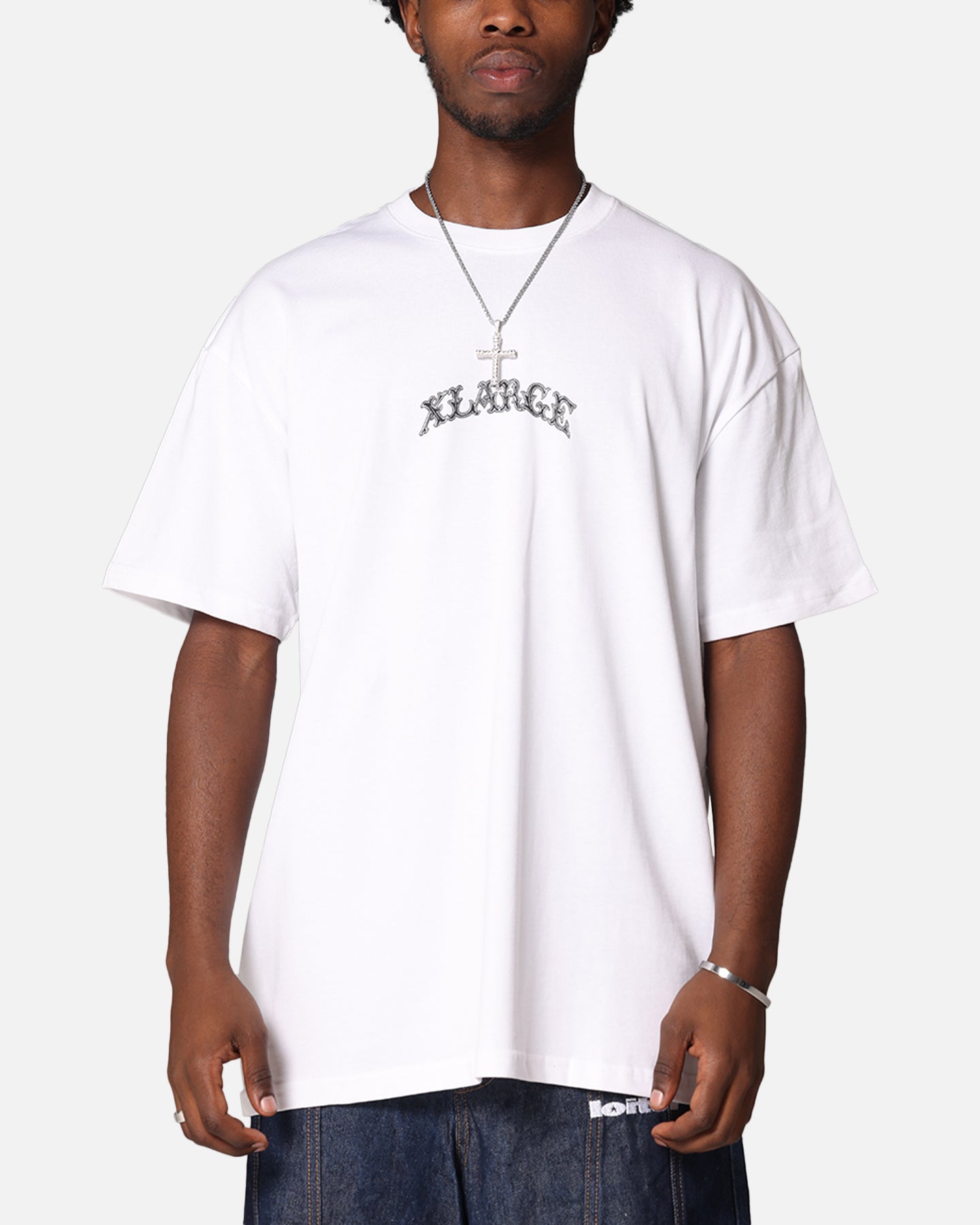 ミュージシャン Tyla Angel Tee White XX-LARGE Tyla Angel Tee White XX-LARGE Tyla Brings Her Own Angelic Energy