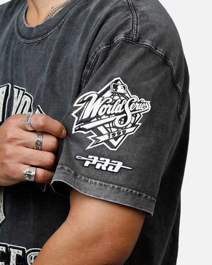 Pro Standard New York Yankees Raffia T-Shirt Black Acidwash