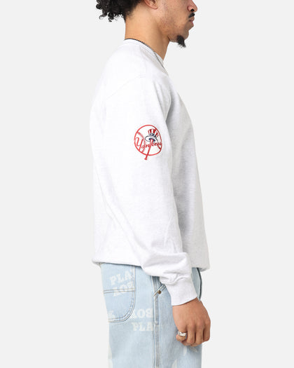 New Era New York Yankees MLB Team Logo Crewneck Grey