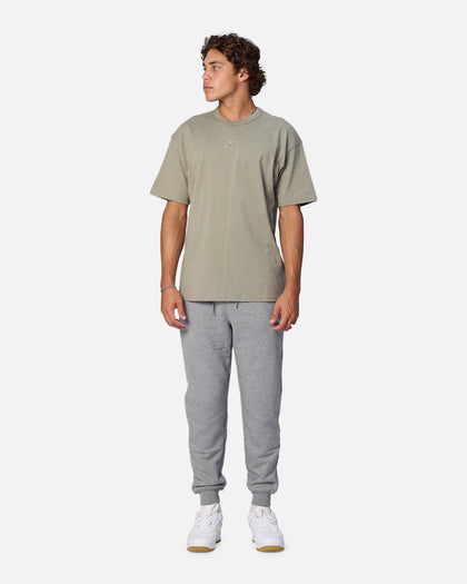 Nike Sportswear Premium Essentials T-Shirt Army