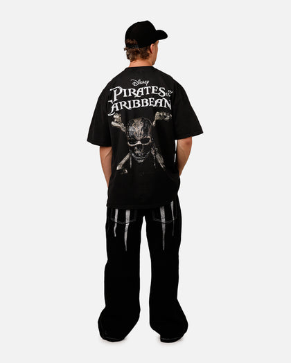 Goat Crew Disney Pirates Of The Caribbean Pirates Group Heavy T-Shirt Vintage Black