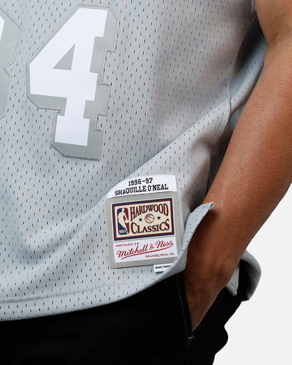 Mitchell & Ness Los Angeles Lakers Shaquille O'Neal 1996-1997 Swingman Jersey Grey