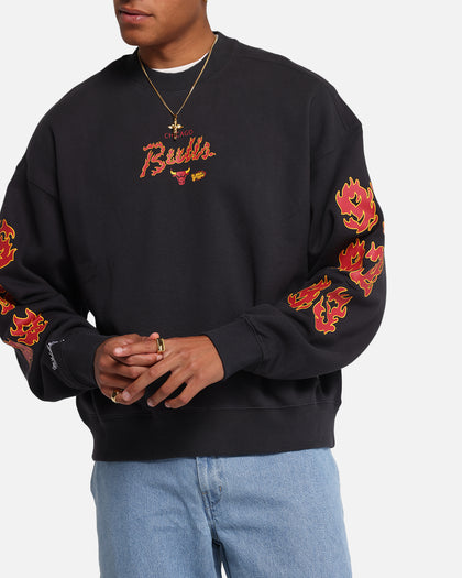 Mitchell & Ness Chicago Bulls Up In Flames Crewneck Faded Black