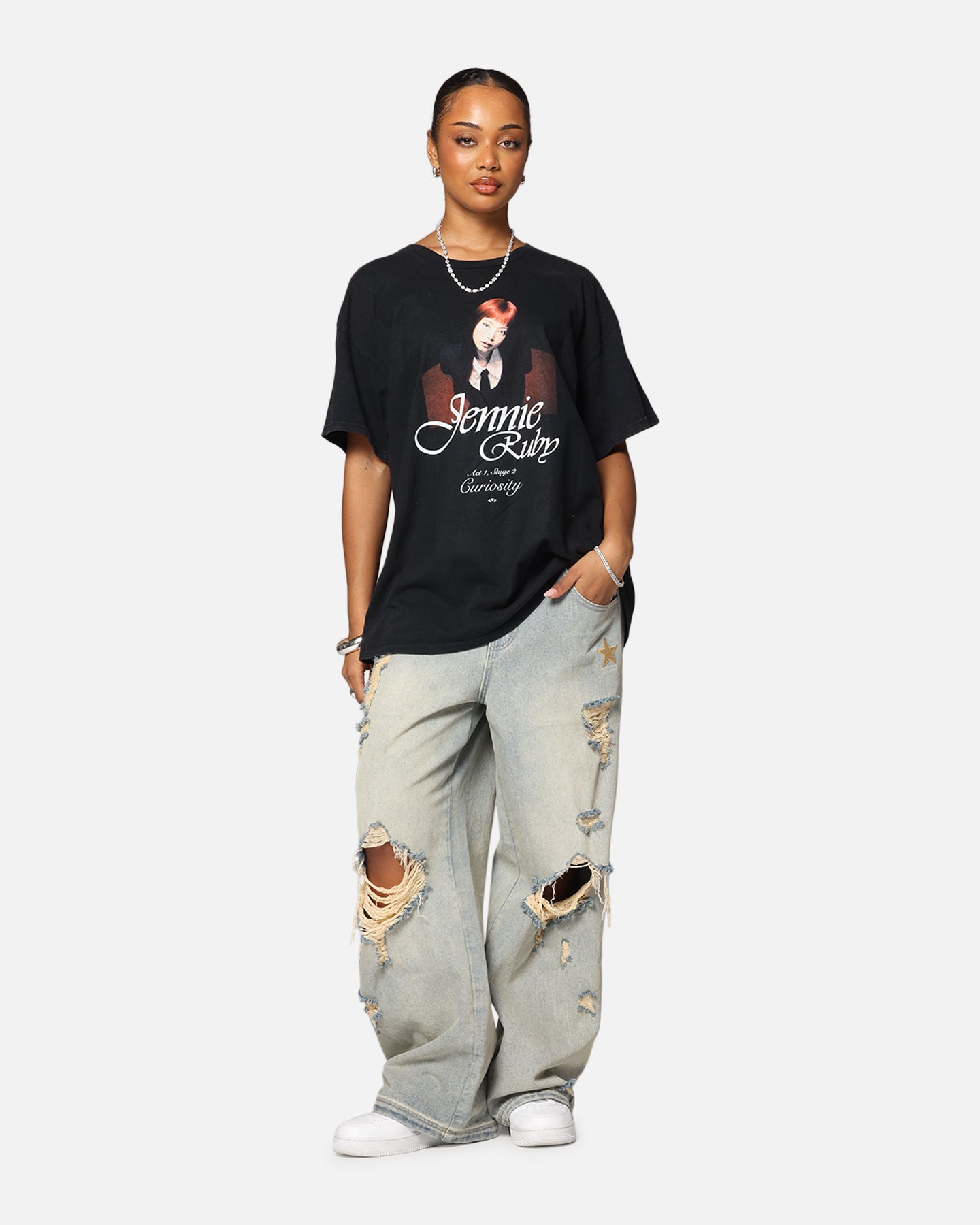 Jennie Ruby Curiosity T-Shirt Black Vintage | Culture Kings