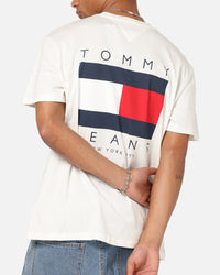 Tommy Jeans Regular Flag Graphic T-Shirt Ecru