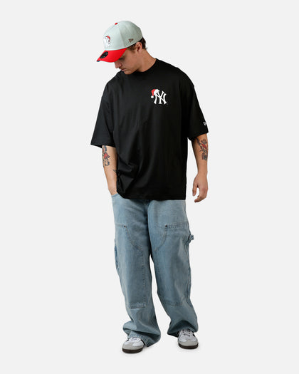 New Era New York Yankees 'All I Want For Christmas' Santa T-Shirt Black