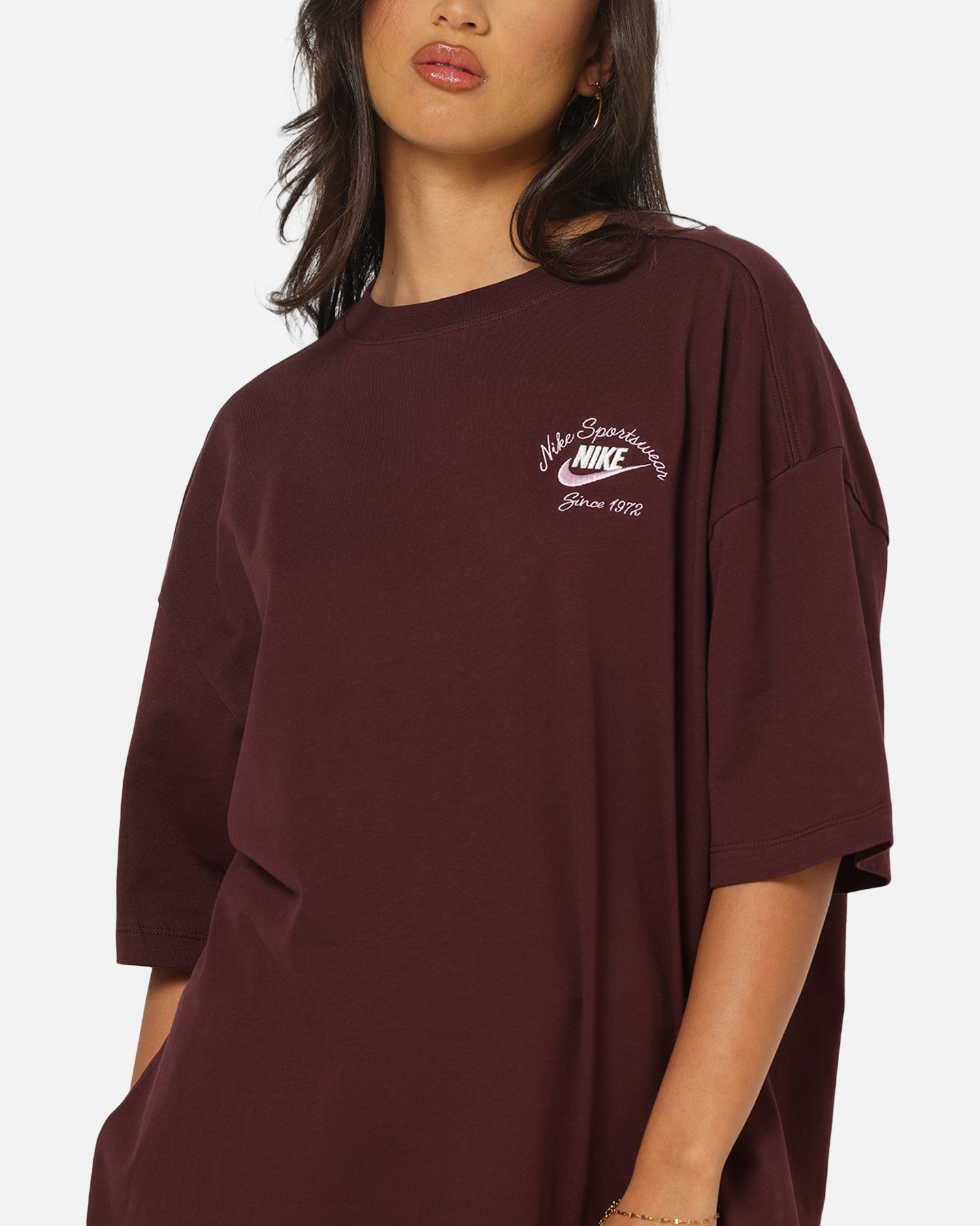 burgundy nike shirt womens