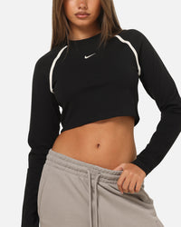 Nike Women's Sportswear Tight Long-Sleeve Cropped Top Black/Black