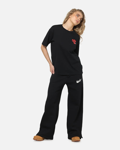 Jordan Women's Flight Graphic Kiss T-Shirt Black/White