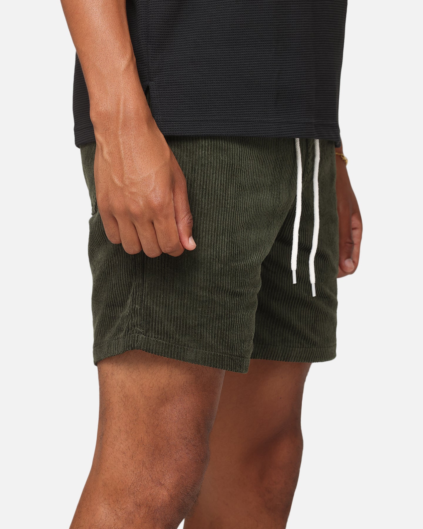 XXIII Riven Corduroy Shorts Dark Green | Culture Kings