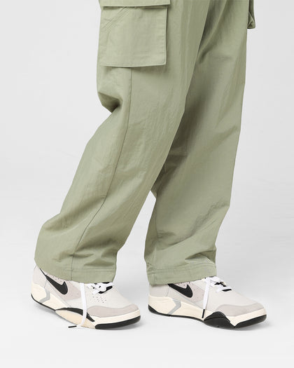 Nike Women's Sportswear Essential High-Rise Woven Cargo Pants Oil Green/Black