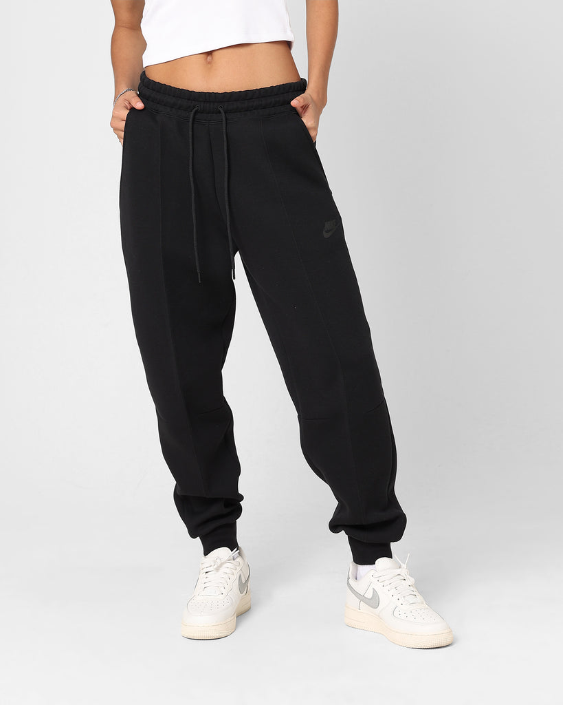 Nike Women's Sportswear Tech Fleece High Rise Joggers Black/Black ...