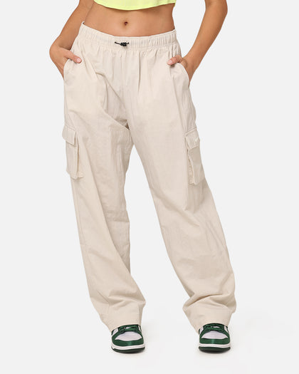 Nike Women's Sportswear Essential Woven Cargo Pants Light Orewood Brown