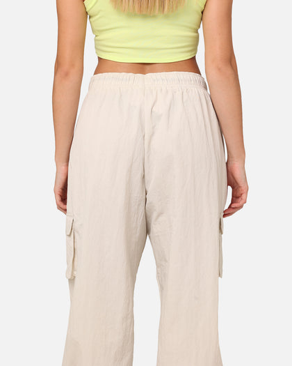 Nike Women's Sportswear Essential Woven Cargo Pants Light Orewood Brown