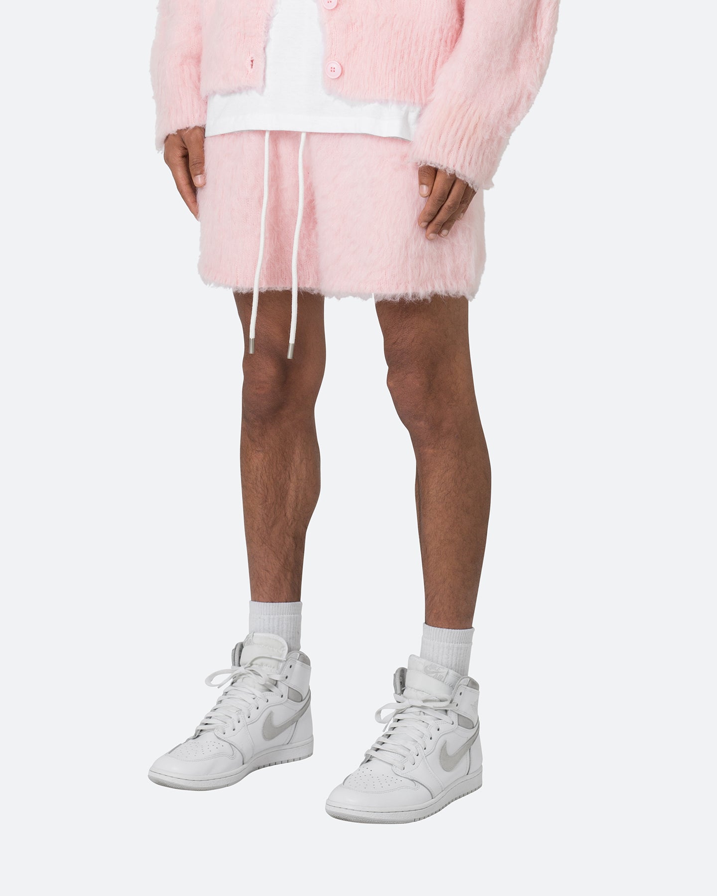 MNML Fuzzy Sweat Shorts Pink | Culture Kings