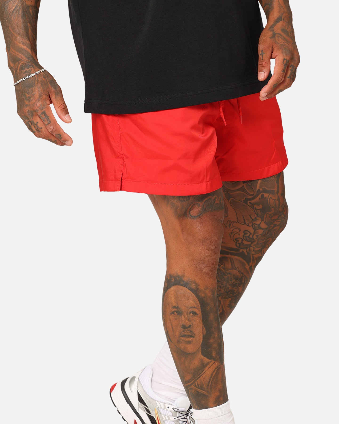 nike club essentials woven shorts in red