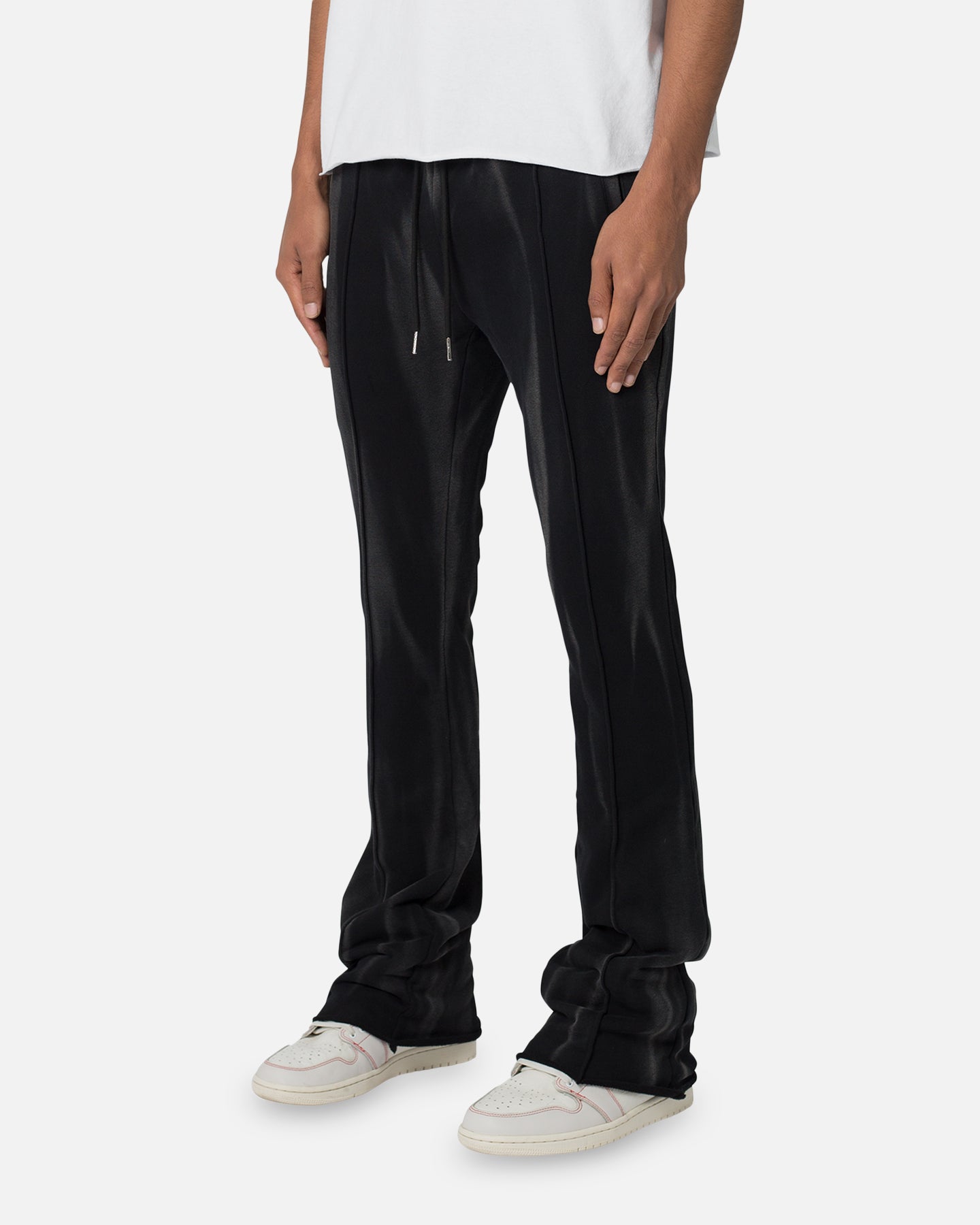 MNML French Terry Flare Sweatpants Black | Culture Kings