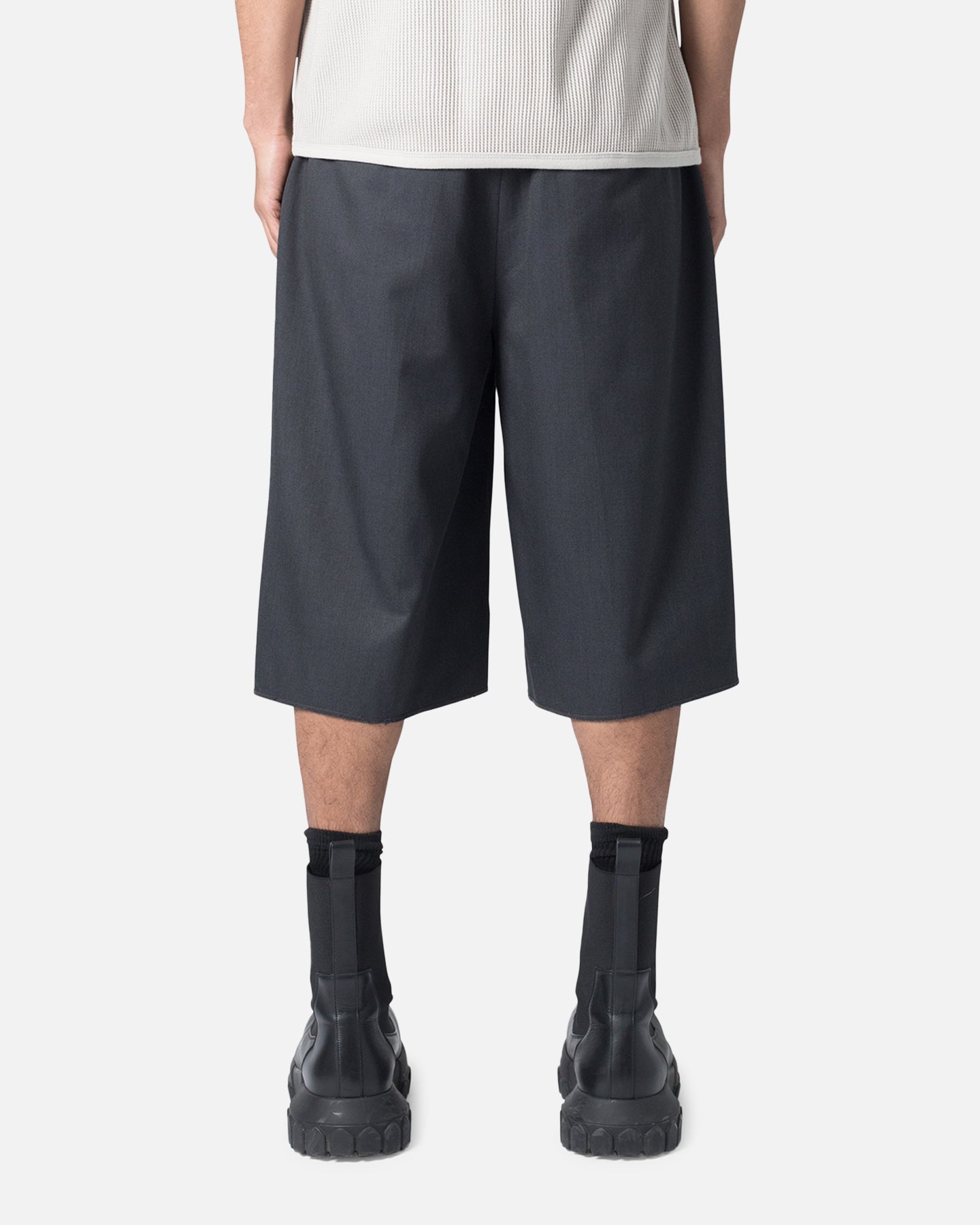 MNML Baggy Pleated Shorts Grey | Culture Kings