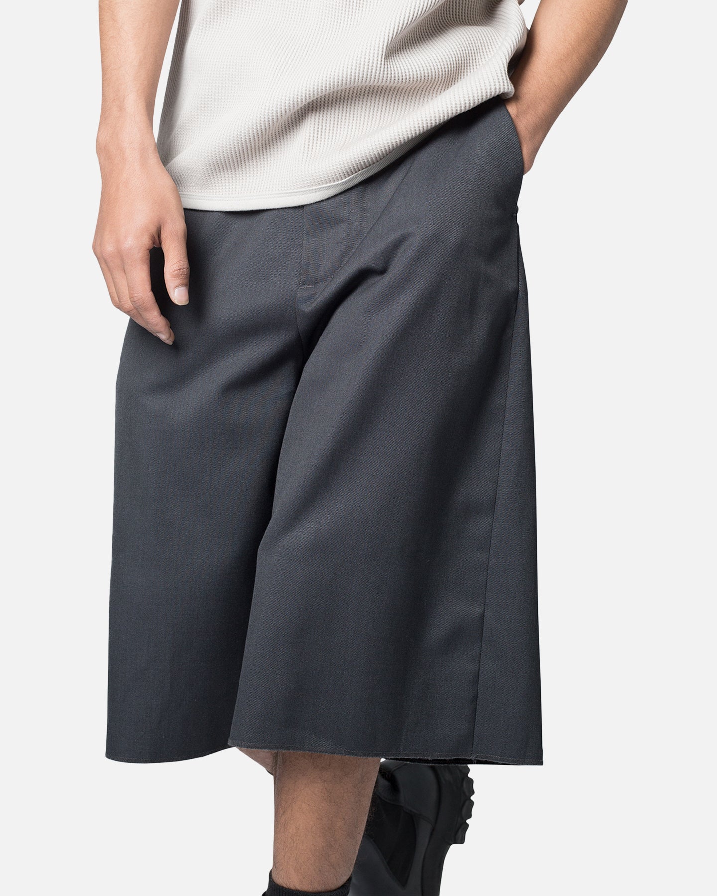 MNML Baggy Pleated Shorts Grey | Culture Kings