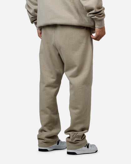 Pro Standard New York Yankees Wingspan Pants Taupe