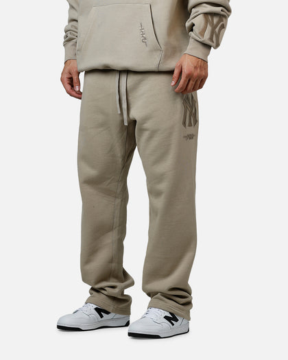Pro Standard New York Yankees Wingspan Pants Taupe