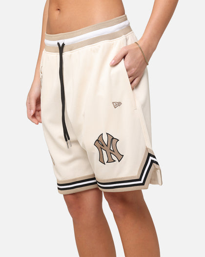 New Era New York Yankees Mesh Shorts Light Beige