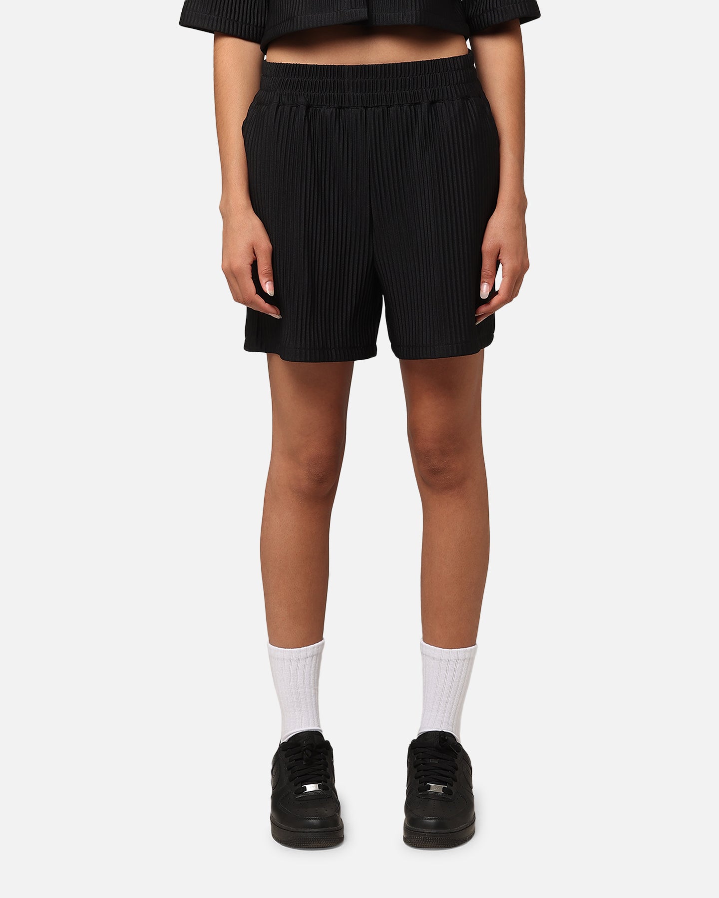 XXIII Women's Pleated Shorts Black | Culture Kings