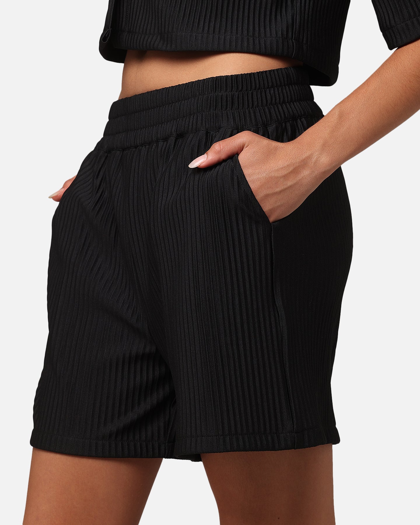 XXIII Women's Pleated Shorts Black | Culture Kings