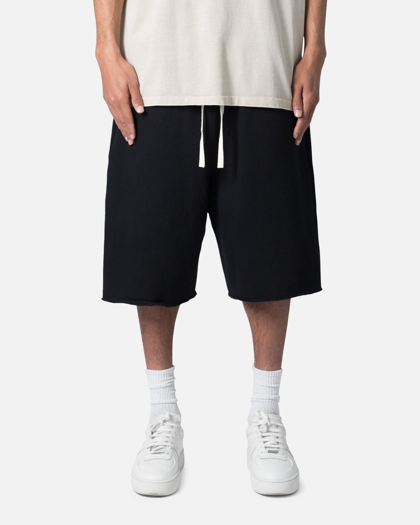 MNML Ultra Baggy Sweat Shorts Black | Culture Kings