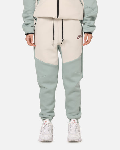 Nike Sportswear Tech Fleece Joggers Dusty Sage