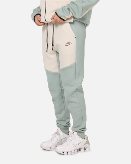 Nike Sportswear Tech Fleece Joggers Dusty Sage