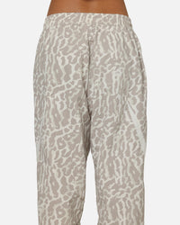 Nike Women's Sportswear Woven Printed Pants Leopard/White
