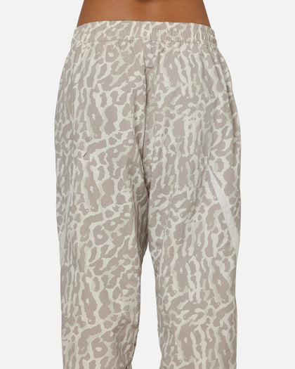 Nike Women's Sportswear Woven Printed Pants Leopard/White