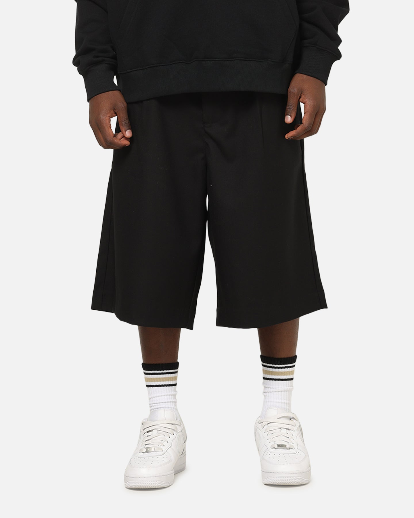 Carre Heritage Pleated Shorts Black | Culture Kings