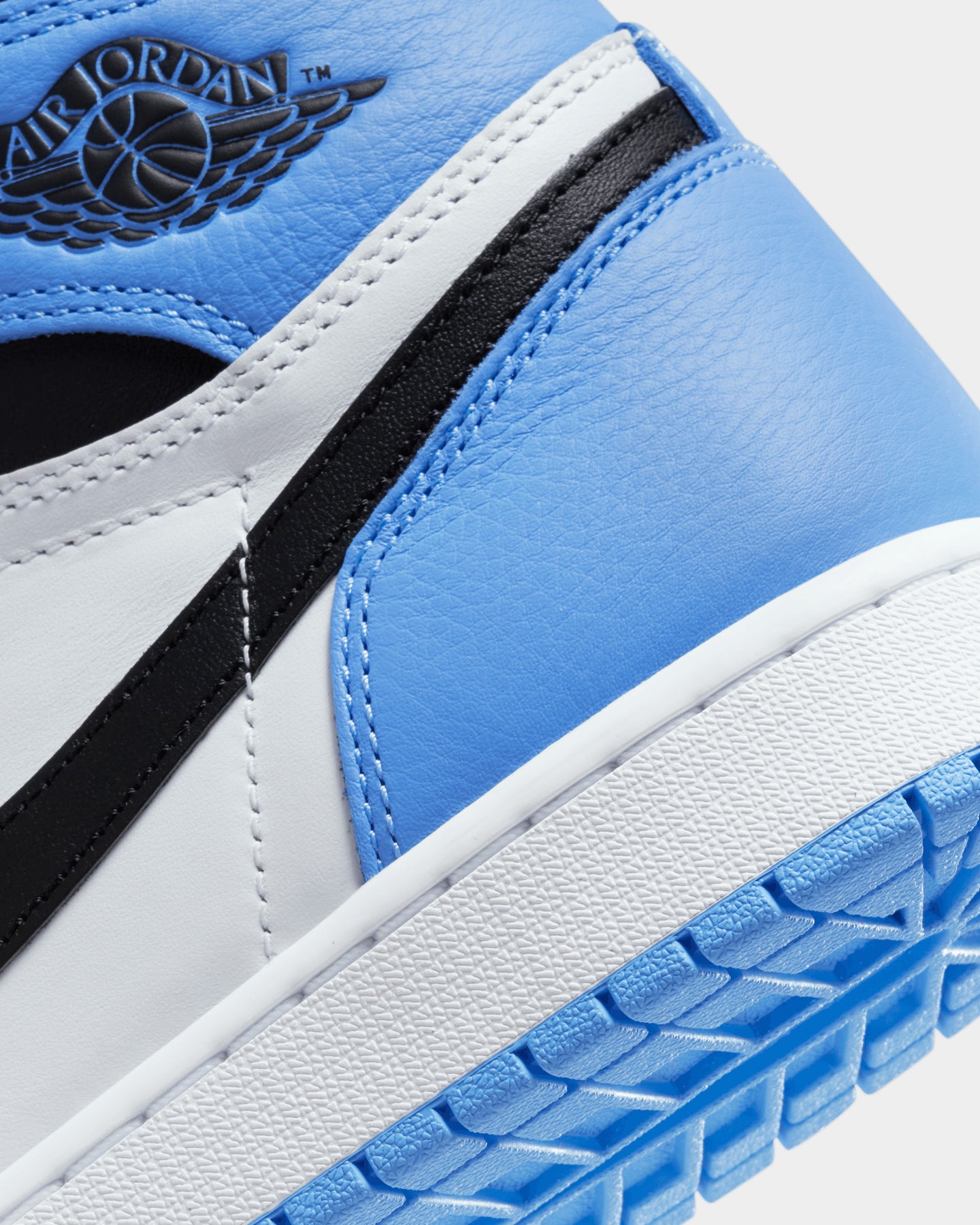 university blue jordan 1 culture kings