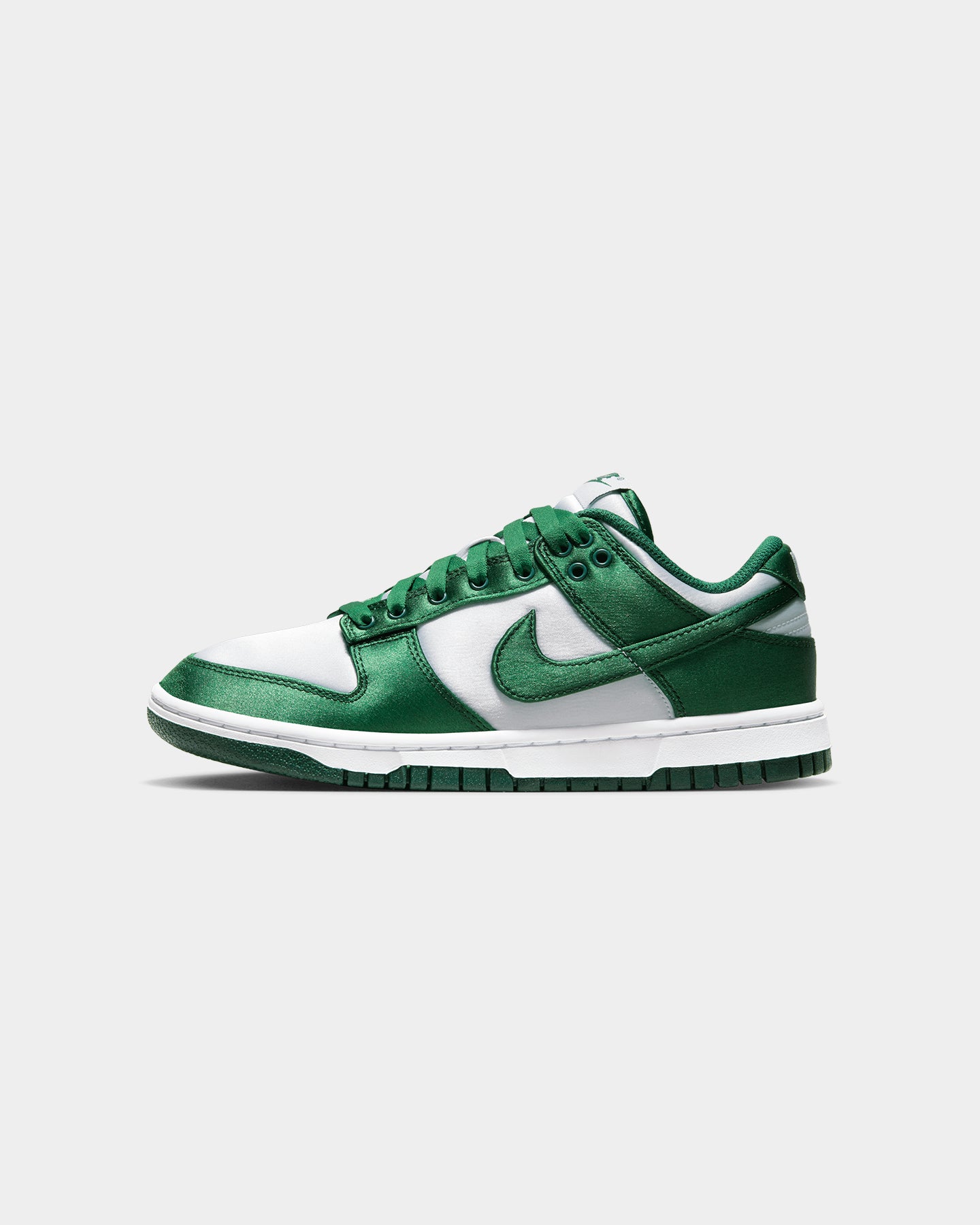 nike dunk low retro white team green